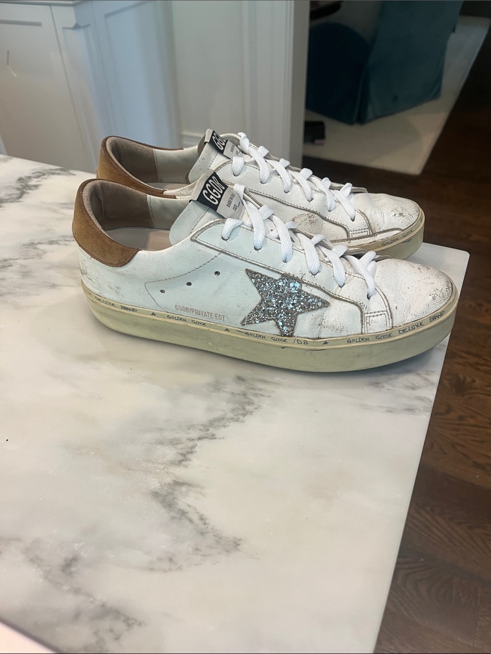 Authentic Golden Goose Sneakers size 40